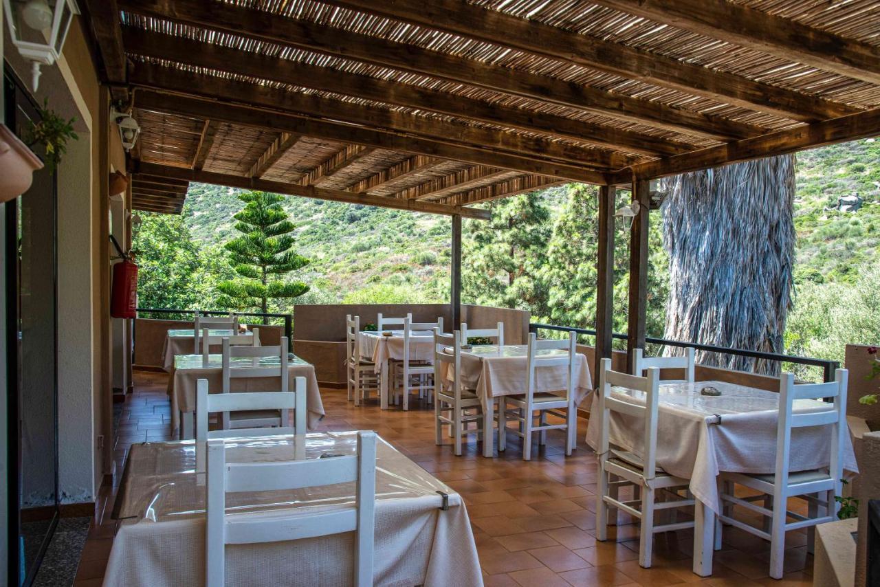 Hotel L'Oleandro วิลลัสซีมีอุส ภายนอก รูปภาพ